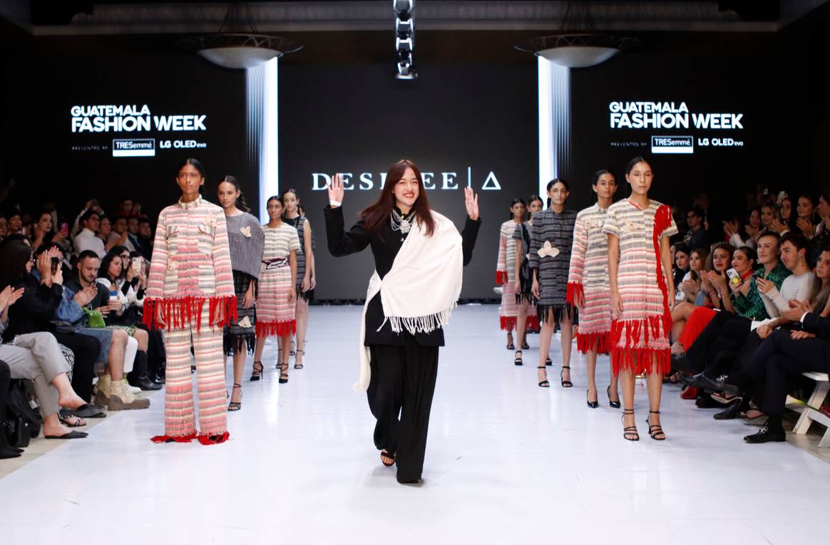 Presentación de Desiree en Guatemala Fashion Week.