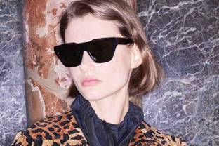 Victoria Beckham firma con Marchon para el diseño y distribución de sus gafas
