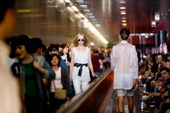 Pasarela de moda en el Metro de Barcelona