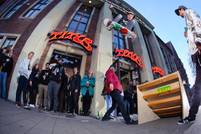 24/7 Distribution übernimmt Titus – eine Legende lebt weiter
