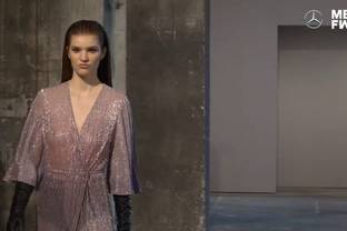 Vídeo: Rebekka Ruétz colecciones SS21 y FW21 en la MBFWB