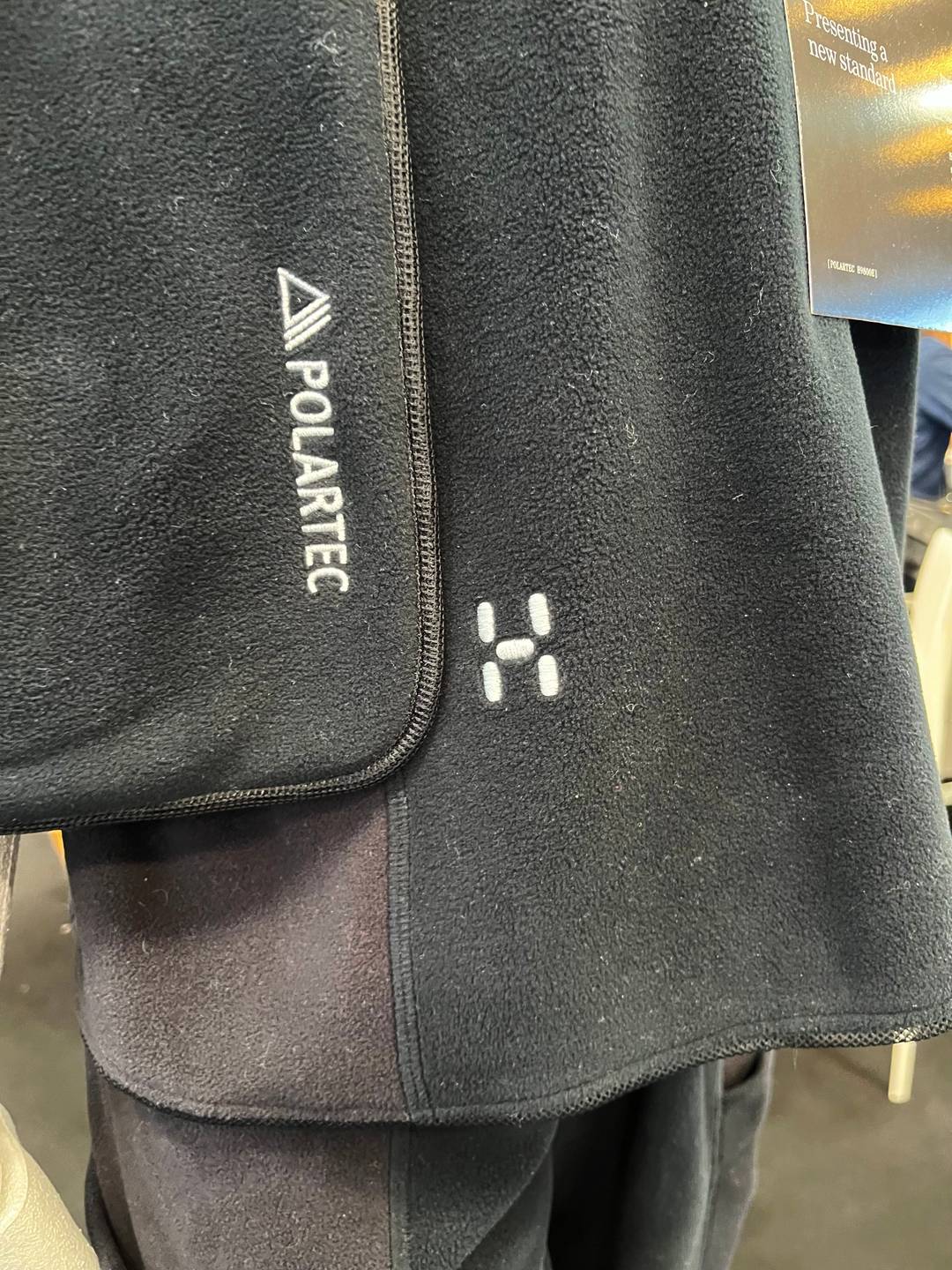 Ein Standard-Schwarz statt viele unterschiedliche Schwarztöne will Polartec mit Haglöfs voranbringen.