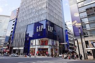 Clash of the Fashion Titans: Gap Inc vs Fast Retailing
