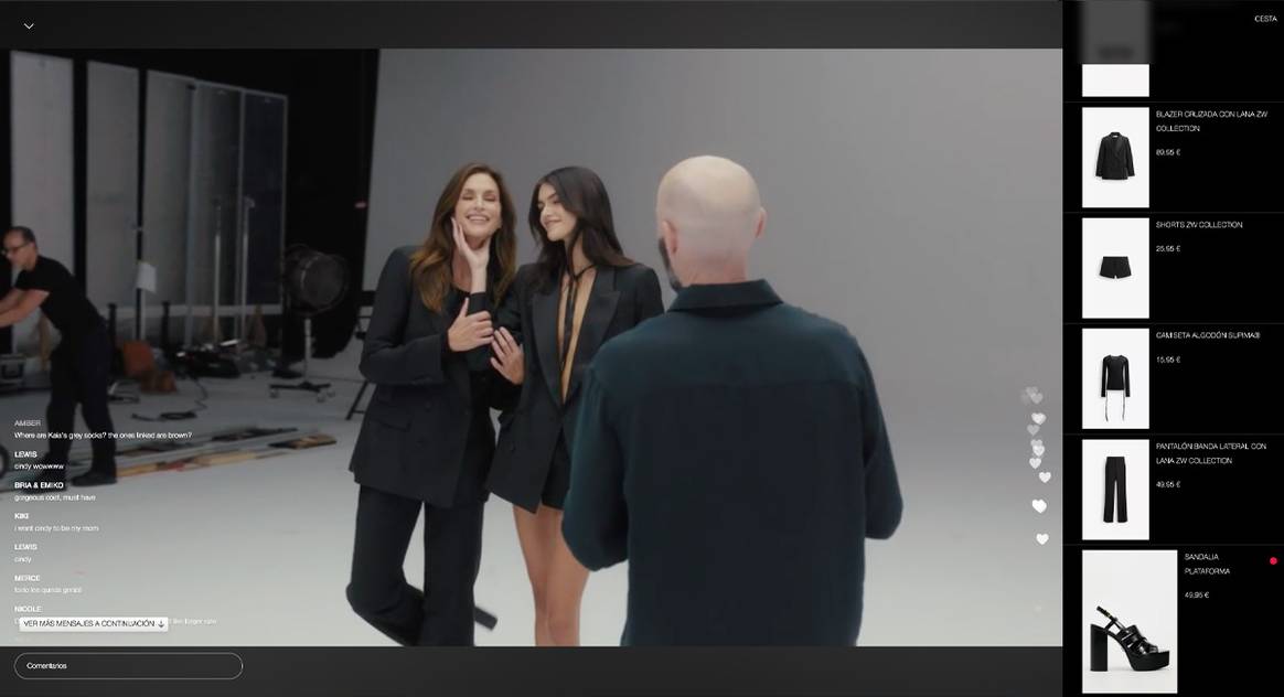 Cindy Crawford y Kaia Gerber durante el primer capítulo de Zara Streaming.