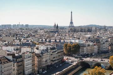 Coronawet goedgekeurd door Franse senaat, toch geen gezondheidspas nodig voor winkelcentra