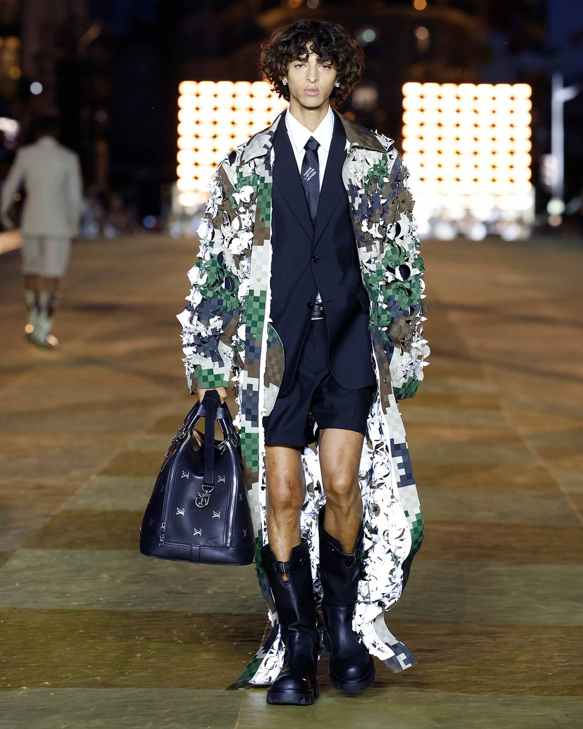 Het debuut van Pharrell Williams voor Louis Vuitton. Beelden via Louis Vuitton