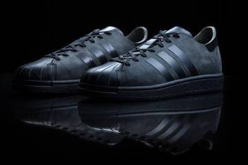 Twintigjarige strijd over strepen Adidas en H&M beëindigd