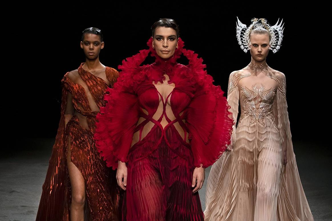 Iris van Herpen inspired by fungi for haute couture collection