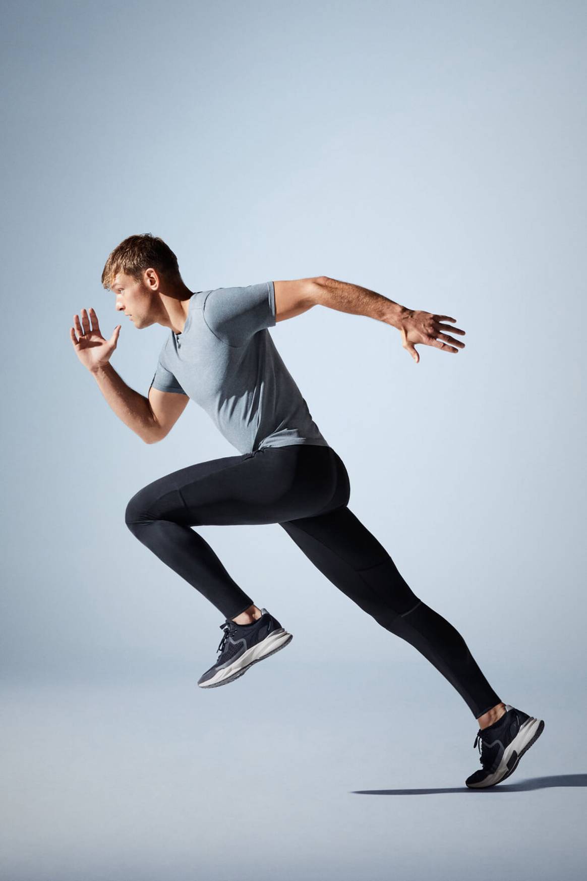 Photo Credits: Oysho, colección cápsula mixta para hombre y mujer “Oysho Train Together”.
