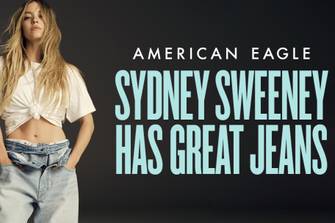 Pourquoi la nouvelle campagne American Eagle, avec Sydney Sweeney, fait polémique aux États-Unis ? 