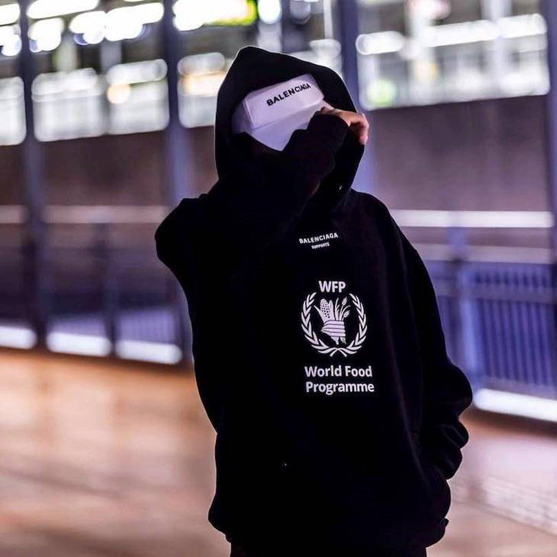 Модная битва: Кокорин в "Кофемании" дрался в кроссовках Nike x Off-White за 40 тыс, Мамаев - в худи Gucci за 120 тыс - видео