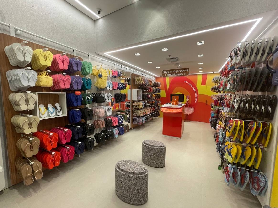 Havaianas inaugura em Aracaju loja compacta segundo o Novo Guia de Varejo Global