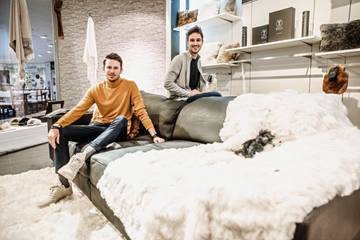 Hugo-Boss-Aufsichtsrätin investiert in Weich Couture Alpaca