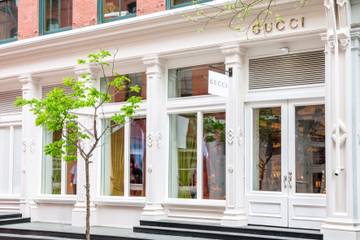 Gucci accetta i pagamenti in criptovalute nei negozi in Usa