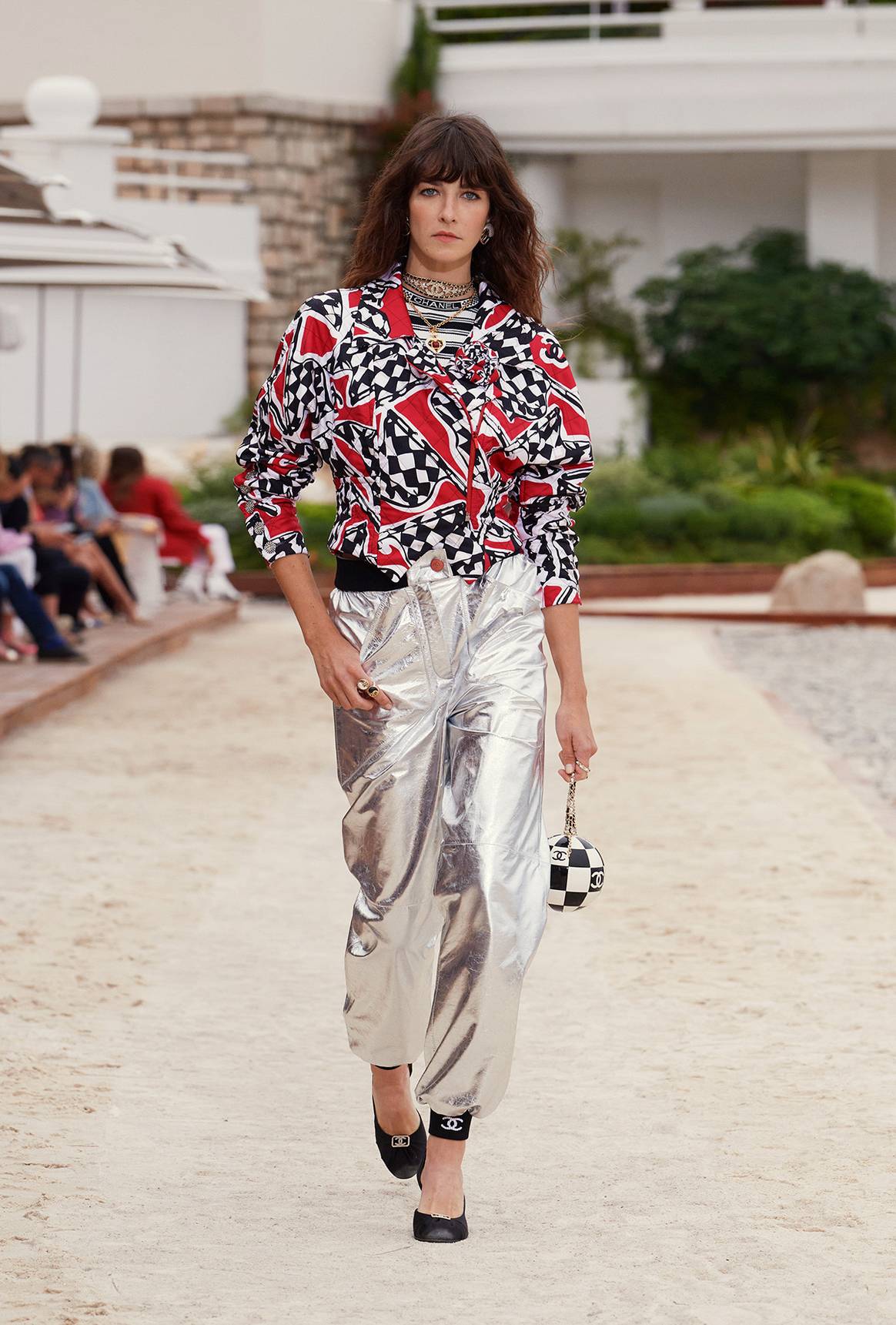 Photo Credits: Chanel, colección Crucero 2022/23.