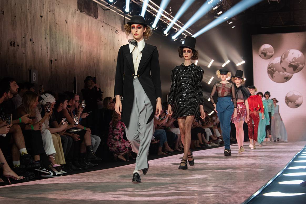 Photo Credits: Desfile de Maison Luigi Bronone, por cortesía de Altaroma.