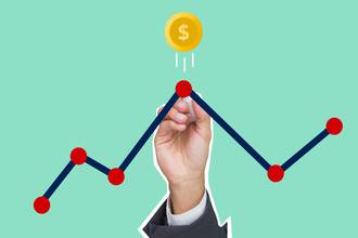 De zakelijke modemarkt gedurende Q1 2025: financiële trends, strategische verschuivingen & importheffingen verrassen de modebranche
