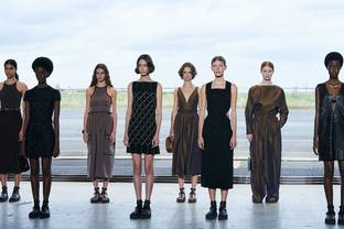 Optimistische Damenmodetrends SS22