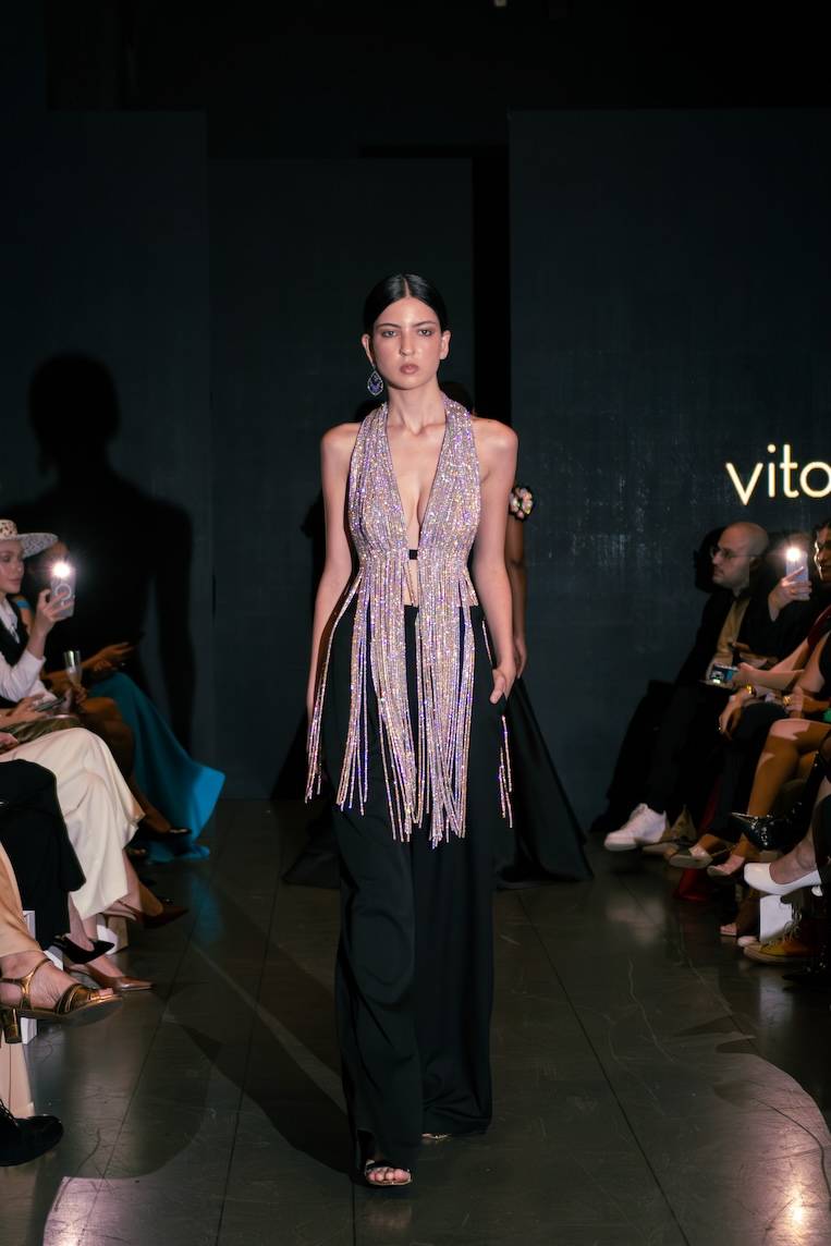 Pantalona e top de franjas em cristais