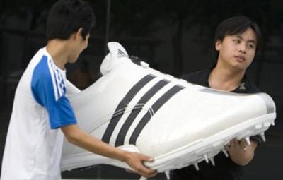 Adidas ferme sa seule usine en Chine