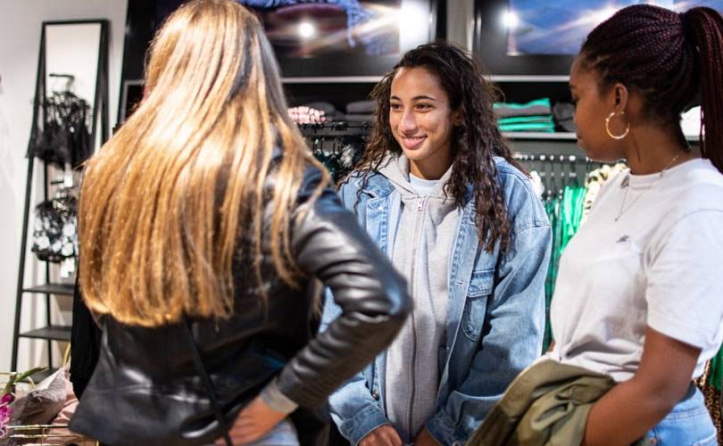 Visitamos la primera tienda la firma online NA-KD impulsada por influencers