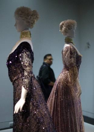 death becomes her black dress Death becomes her dress main image 0