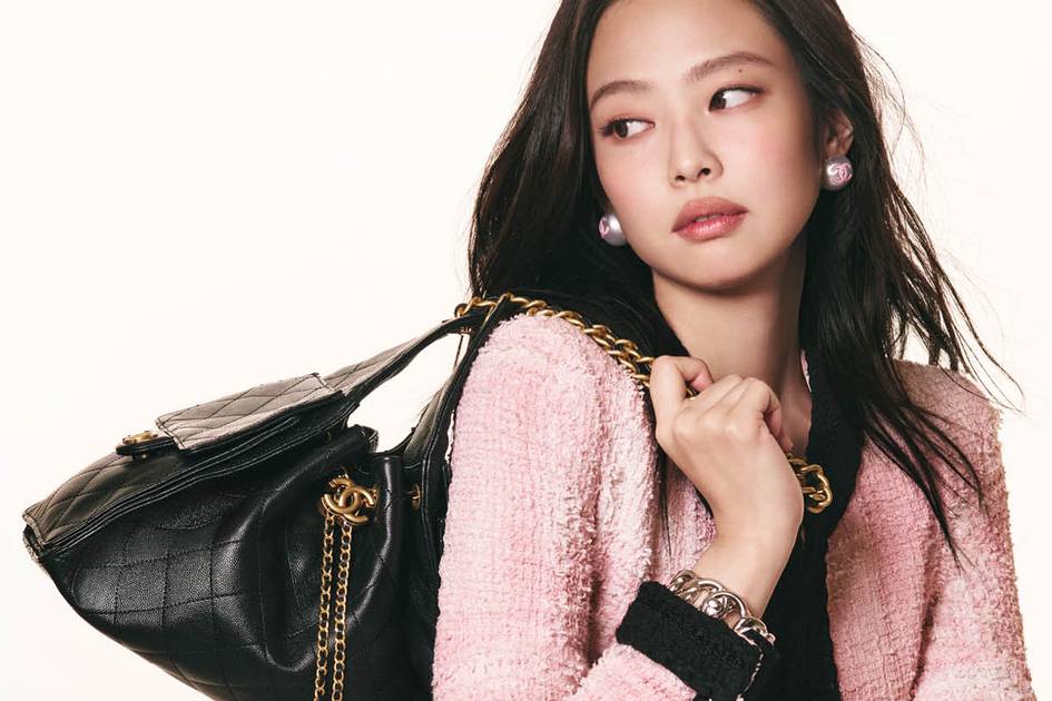 JENNIE joins Dua Lipa as the face of the CHANEL 25 handbag campaign