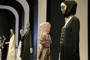 San Francisco’s de Young Museum celebrates Burgeoning modest fashion 