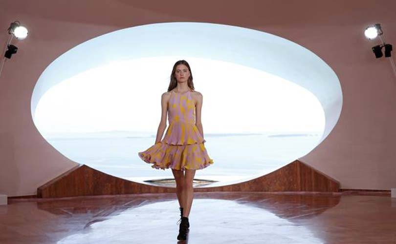 Avant-goût du glamour cannois, Dior en croisière au Palais Bulles