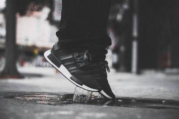 Sneaker- und Turnschuhboom treibt Umsätze - aber nicht bei allen