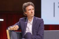 Antoine Arnault, de LVMH, insta a la colaboración entre competidores del lujo para abordar la sostenibilidad