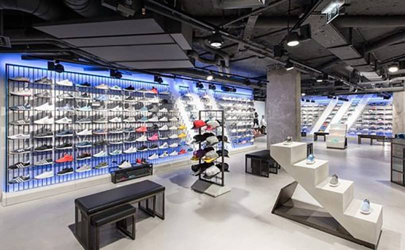 Adidas devoile son magasin aux Champs Elysees