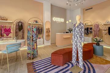 Guess crece en España con su primera tienda independiente de lencería