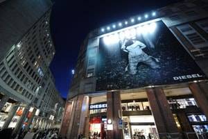 Monumental e innovadora tienda de Diesel en Milán