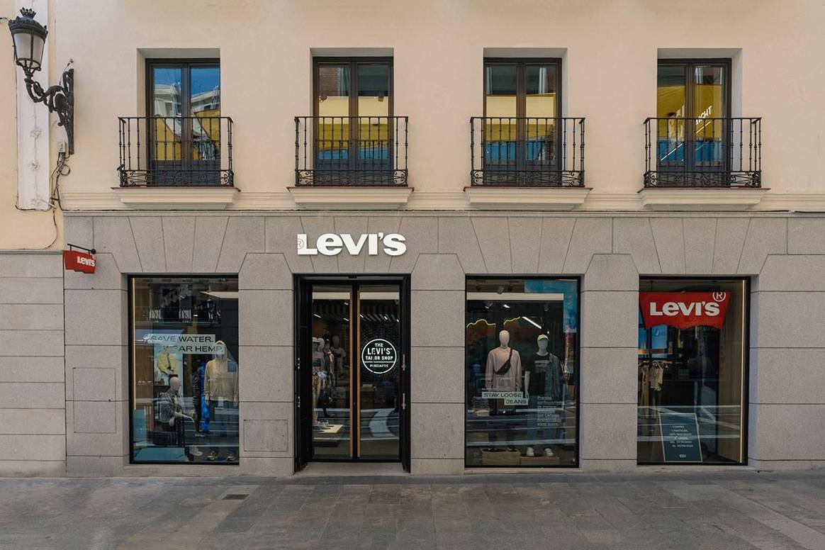 Levi’s celebra la apertura de su nueva flagship de Preciados con una colaboración con Misterpiro