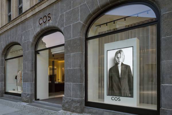 H&M punta ai mercati emergenti mentre la domanda negli Stati Uniti e in Europa si indebolisce