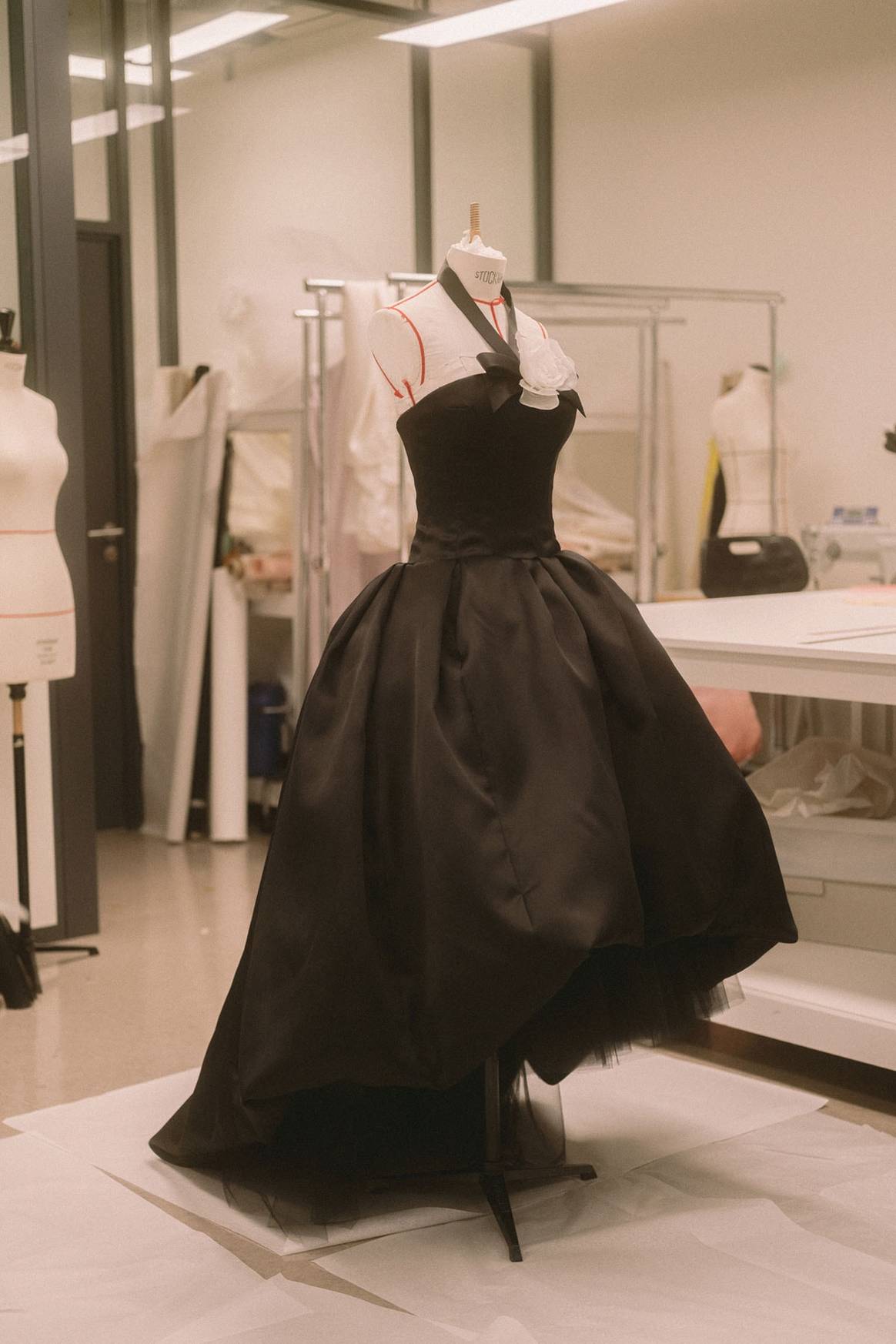 Así hizo Chanel el vestido para los Óscar de Penélope Cruz