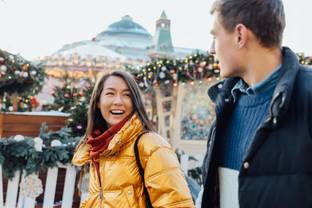 Holiday shopping starts early this year, with online sales to surge