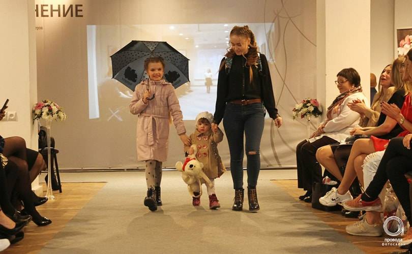 В Мурманске прошел фестиваль дизайнеров одежды "НаМОДнение-2016"
