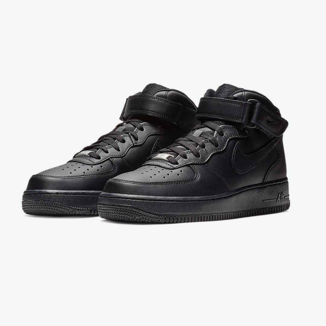 Nike Air Force 1 Mid, mit freundlicher Genehmigung von Sneakerjagers