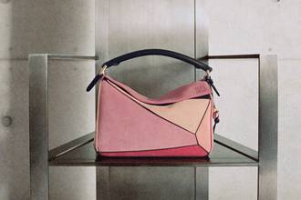 Loewe celebra los 10 años del “Puzzle” con una colección cápsula de aniversario