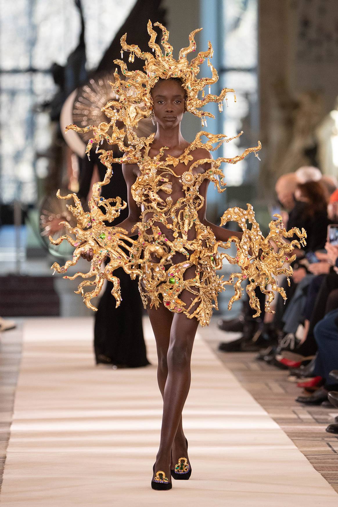 Photo Credits: Schiaparelli, colección Alta Costura para la temporada Primavera/Verano de 2022 SS22.