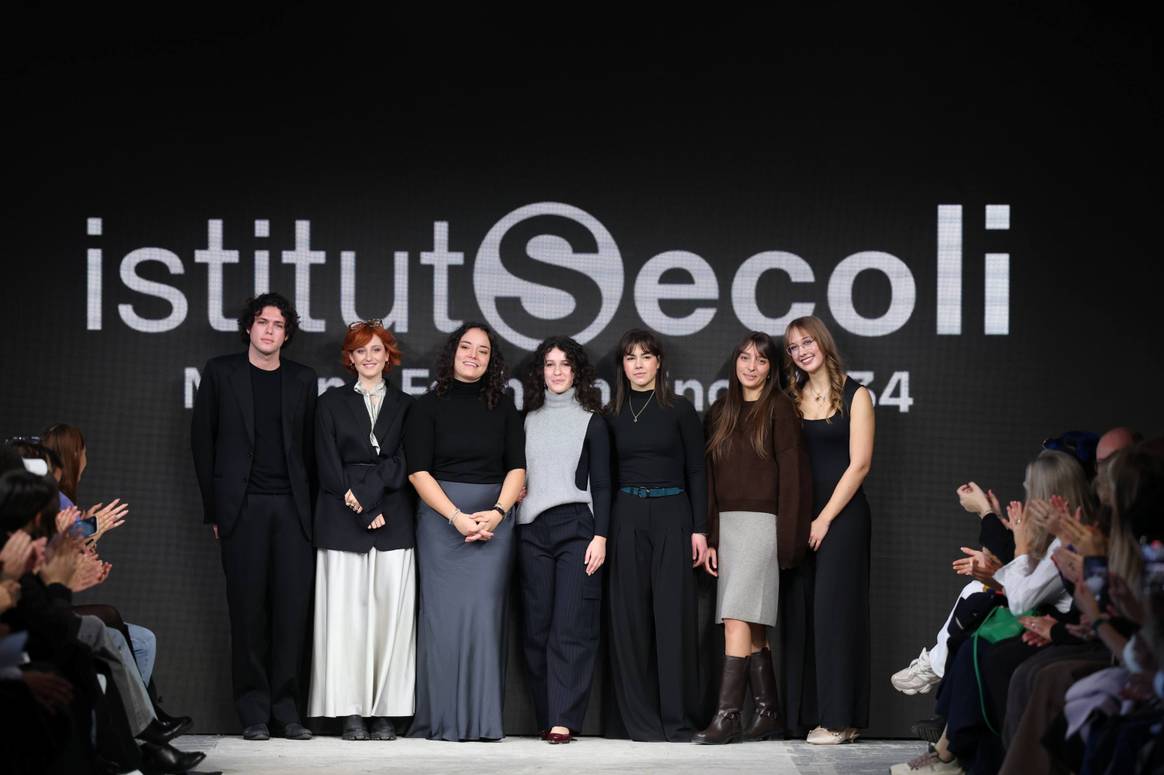 I sette giovani talenti dell'Istituto Secoli: laria Nolli, Anna Bettoli, Ilaria Pansera, Andrea Edna Gobbi, Vittorio Visentin, Elena Rasia e Claudia Romeo