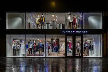 PVH raises earnings outlook, announces departure of Tommy Hilfiger CEO