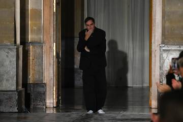 Raf Simons to close his namesake label