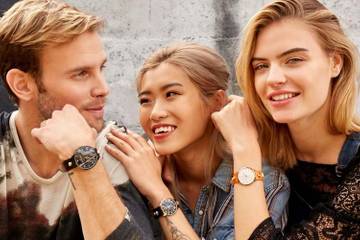 Le groupe Fossil lance Thom Olson, une marque de montres personnalisables