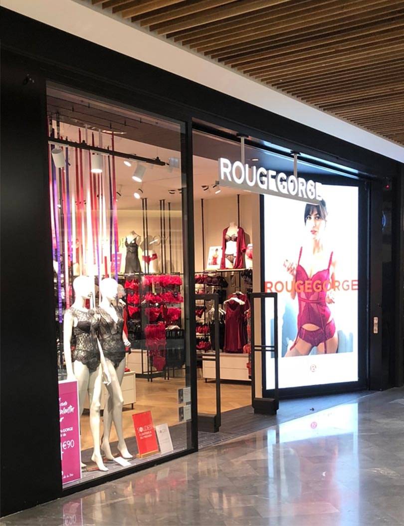 RougeGorge Lingerie continue son ascension