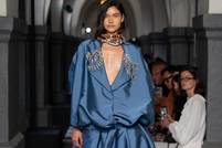 Sandra Weil presenta una oda a la fantasía en la semana de la moda mexicana