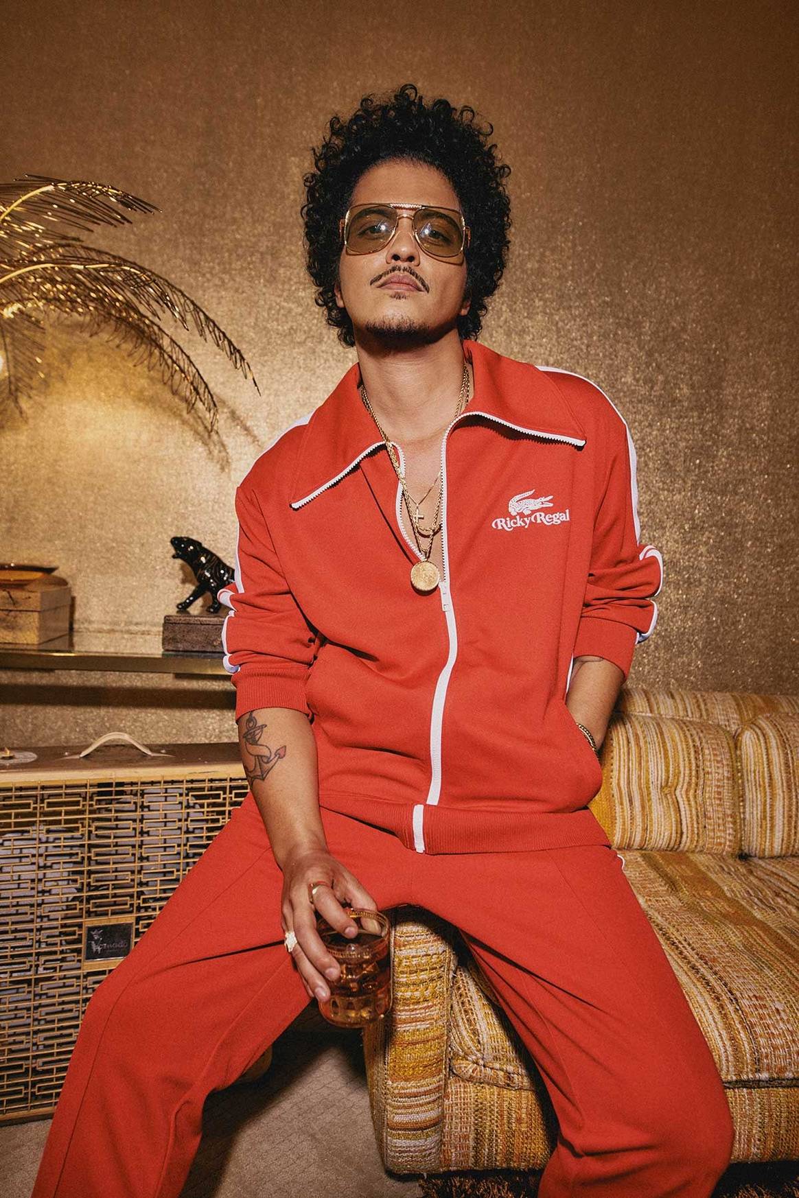 Bruno Mars lanza junto a Lacoste su primera línea de moda