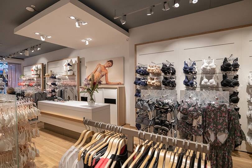 Binnenkijken bij de eerste Esprit bodywear winkel in Nederland